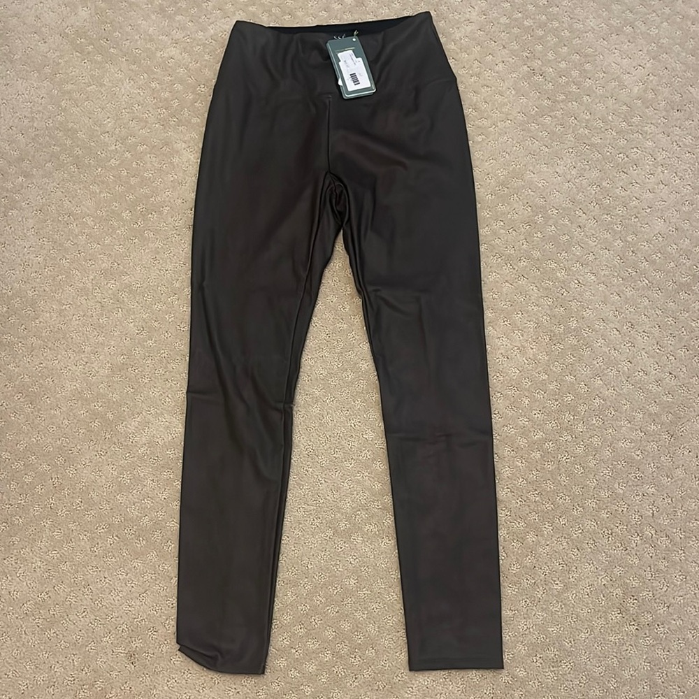 LYSSE NWT brown faux leather leggings